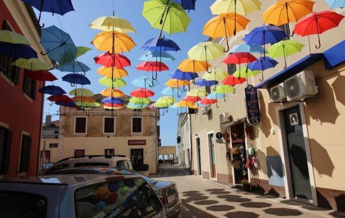 Apartman Onaon Novigrad Istria Esterno foto