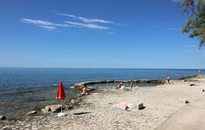 Apartman Onaon Novigrad Istria Esterno foto